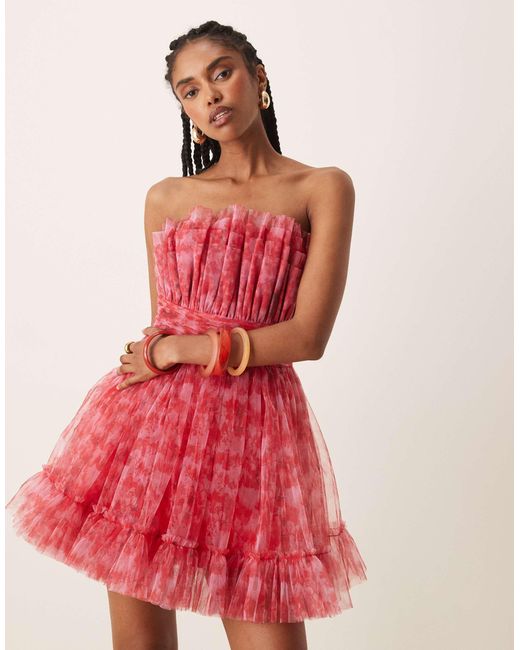 Robe bandeau courte et structurée en tulle imprimé fleuri - /rouge LACE & BEADS en coloris Red