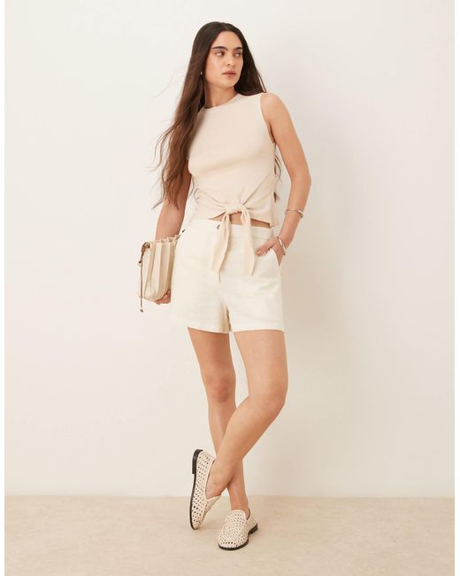 Débardeur en maille avec détail noué à l'avant et col montant - beige Jdy en coloris Natural