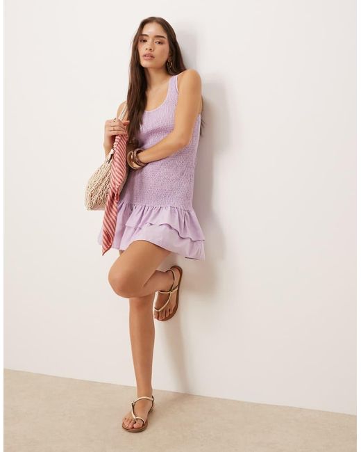 Vestito Corto Lilla Arricciato, Con Scollo A Vogatore E Volant Sul Fondo di ASOS in Purple