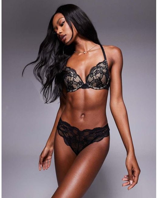 Sujetador Push Up De Encaje Lola De ASOS de color Black