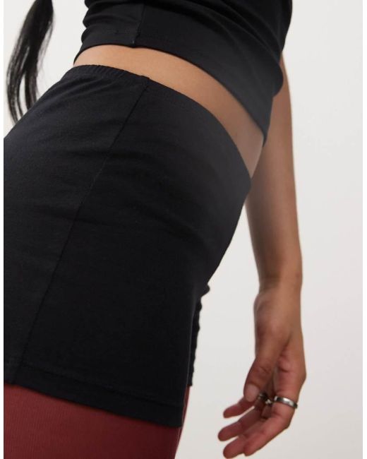 Motel Black Eunia Micro Short