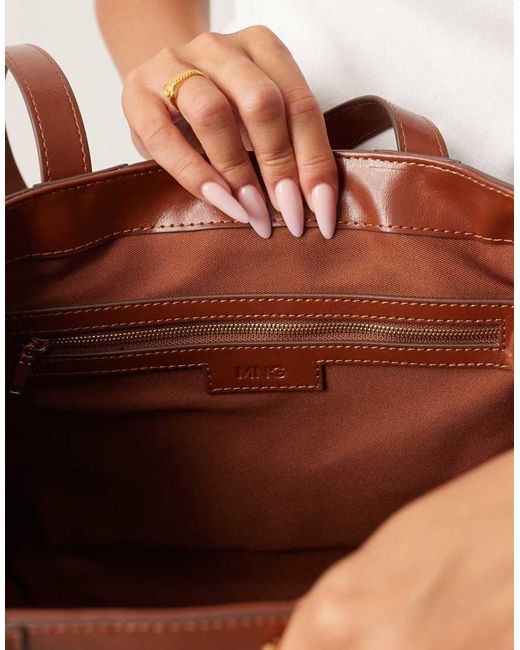 Bolso De Mano Marrón Envejecido De Estilo Retro Con Detalle De Cierre De Mango de color Brown
