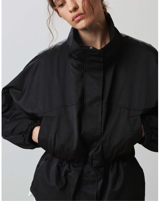 Veste à taille à cordon Pull&Bear en coloris Black