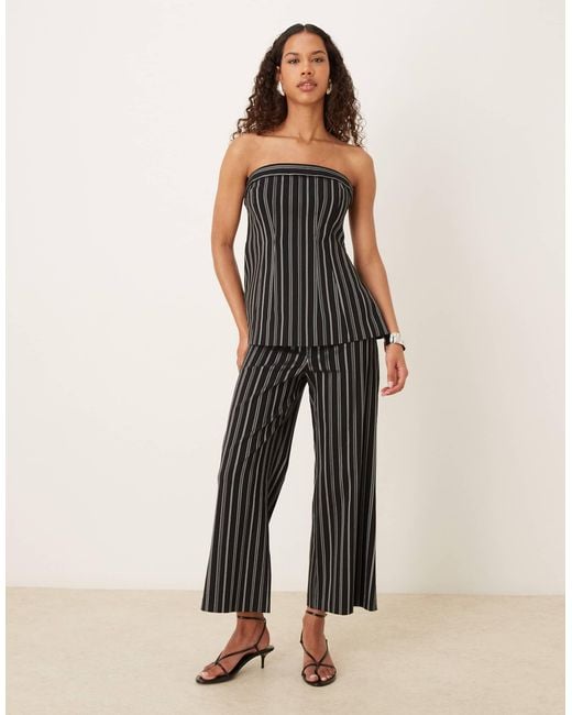Pantalon d'ensemble évasé et ajusté à rayures - noir et blanc ASOS en coloris Natural