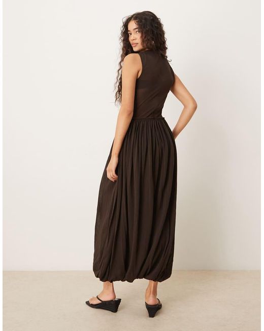 Capsule Rami di Mango in Black