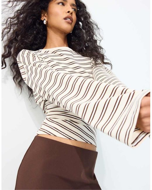 Stradivarius Gray Long Sleeve Striped T-shirt With Ruched Waist