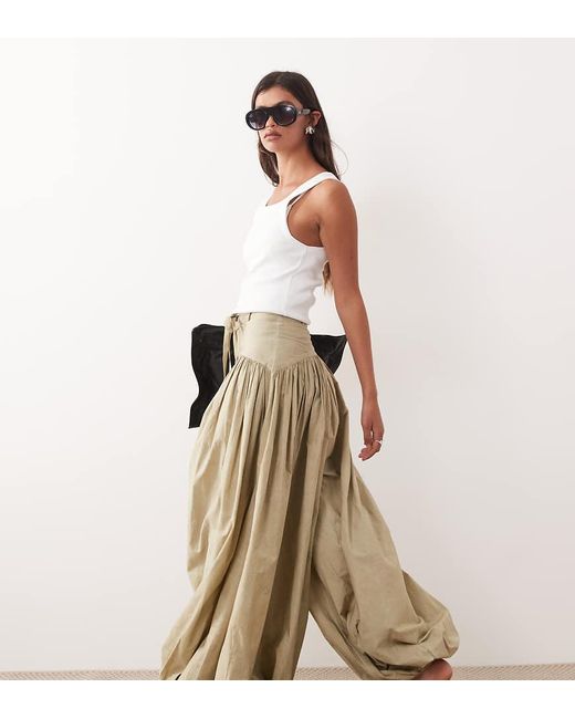 ARRANGE Natural Utility Pleated Balloon Leg Trousers