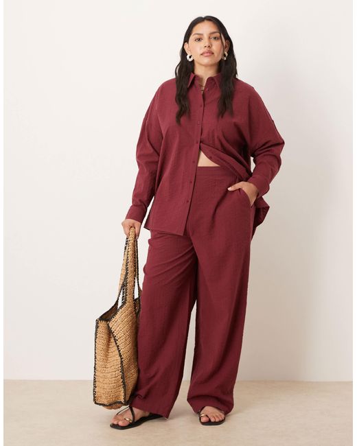 Curve - chemise d'ensemble rayée en crépon croisée au dos - bordeaux ASOS en coloris Red