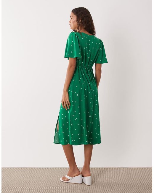 Nobody's Child Petite Green Deedee Short Sleeve Scoop Neck Tie Back Midi Dress