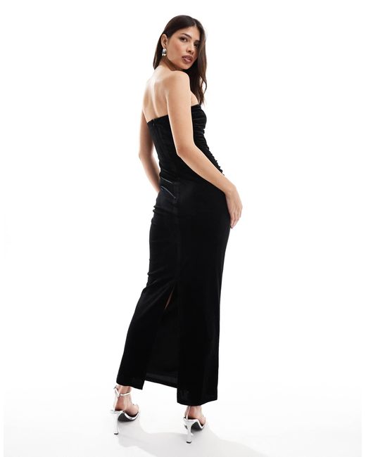 4th & Reckless Black – trägerloses, gerafftes samt-maxikleid