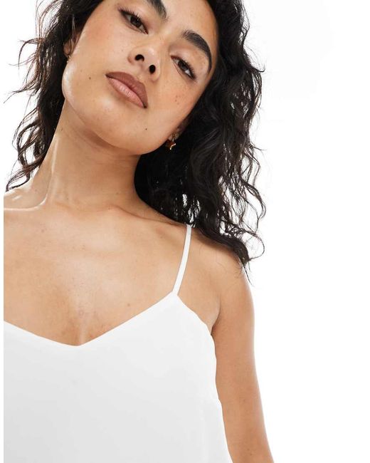Canottiera Bianca Con Spalline Sottili di New Look in White