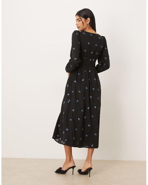 Nobody's Child Black Alysia Embroidered V-neck Midi Dress