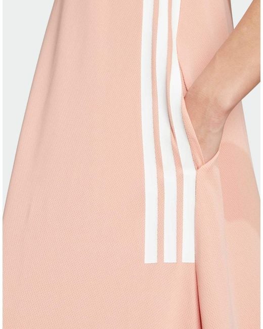 Adidas Pink – tiro cut – langes kleid aus weichem netzstoff