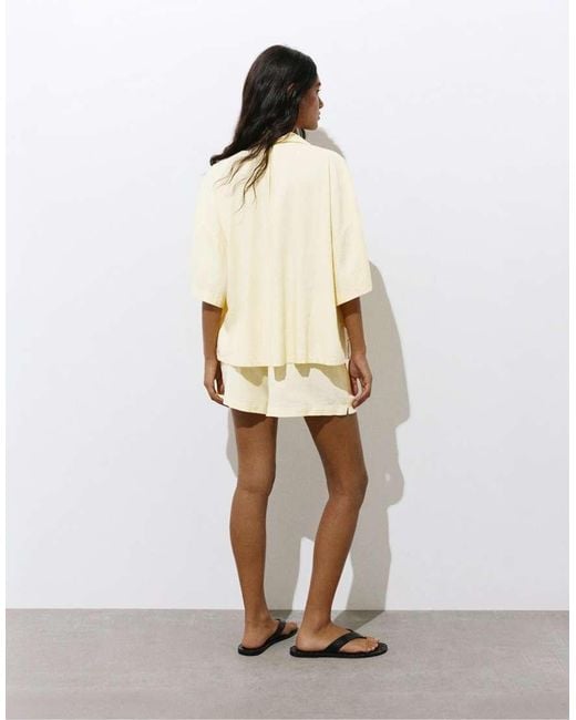Camicia A Maniche Corte di Pull&Bear in Natural