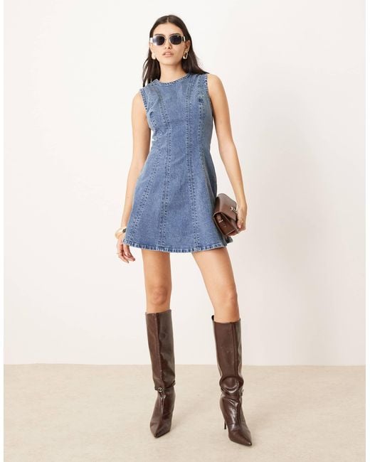 Abercrombie & Fitch Blue – oben anliegendes, unten ausgestelltes minikleid mit hohem ausschnitt, bahnendesign und indigo-waschung