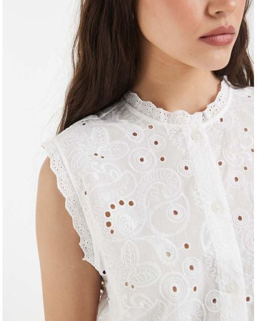 Vero Moda White Sleeveless Broderie Button Front Blouse With Scallop Edge