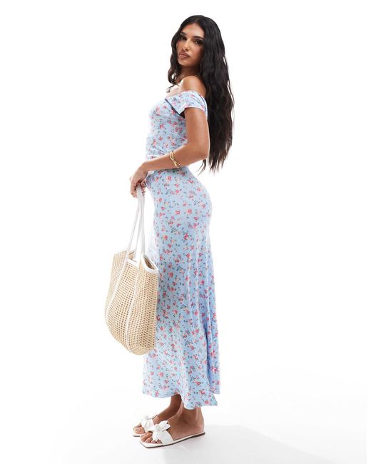 ASOS Blue – schulterfreies wickel-midikleid mit wasserfallausschnitt auf der rückseite und zipfelsaum