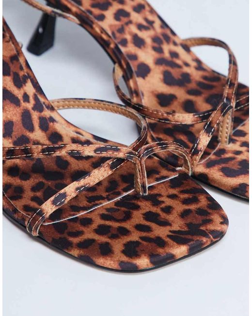 TOPSHOP White Ila Toe Loop Mid Heel Sandal