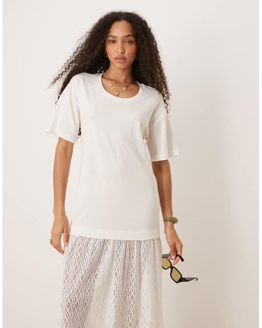Vestido Midi Blanco Estilo Camiseta Con Cintura Caída De Croché De ASOS de color Natural