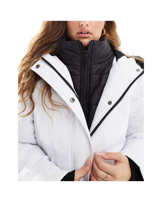 Petite - ski - cappotto bianco con fodera trapuntata di Threadbare in Black