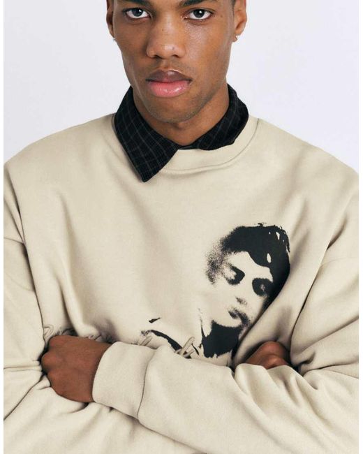 Pull&Bear Natural Graphic Round Neck Sweatshirt for men