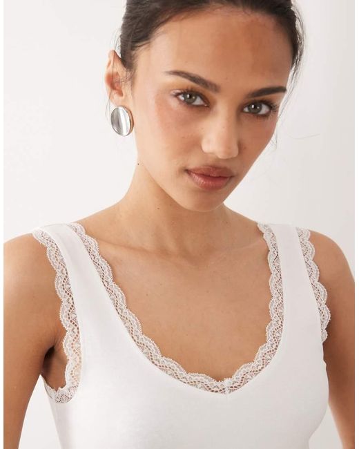 New Look White Lace Trim Singlet