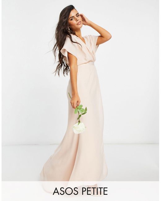 Asos design petite - vestito lungo a maniche corte da damigella con scollo  ad anello e bottoni sul retro di ASOS in Rosa | Lyst