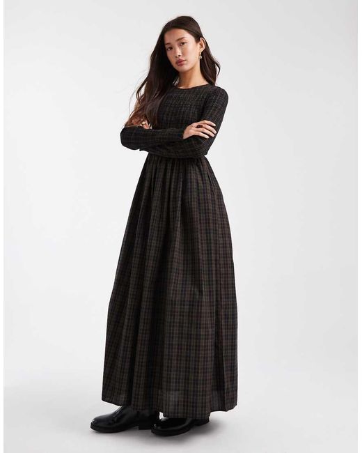 Daisy Street Black Long Sleeve Shirred Maxi Dress