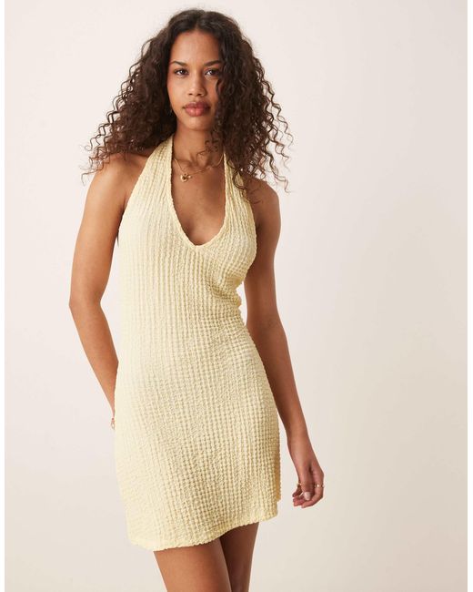 Robe texturée courte à dos nu - citron ASOS en coloris Natural