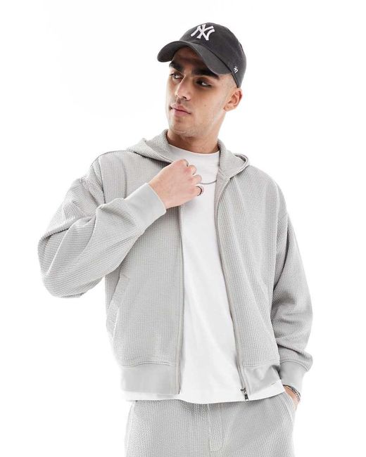 Felpa Squadrata Corta di Bershka in White da Uomo