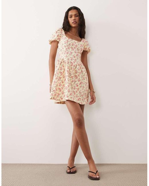 New Look Natural Ditsy Puff Sleeve V-waist Mini Dress