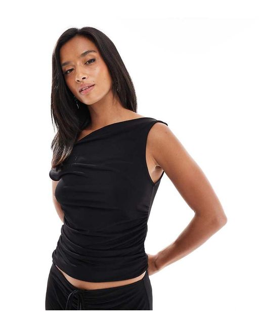 Vero Moda Soepelvallende Tanktop Zonder Mouwen Met Slash Hals in het Black