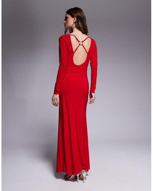 Vestito Lungo A Maniche Lunghe Con Scollo Ad Anello E Finiture A Cuore Con Strass di ASOS in Red
