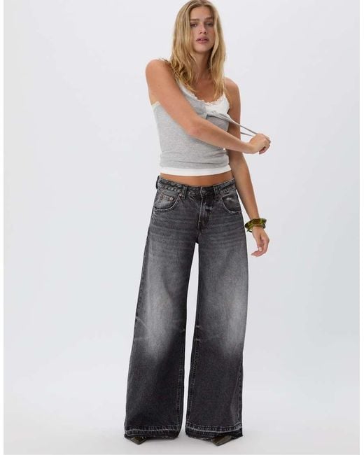 Stradivarius White D66 Low-Waist Super Wide-Leg Jeans
