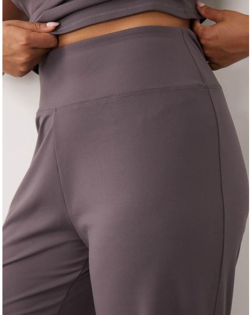 Curve 4505 de color Purple
