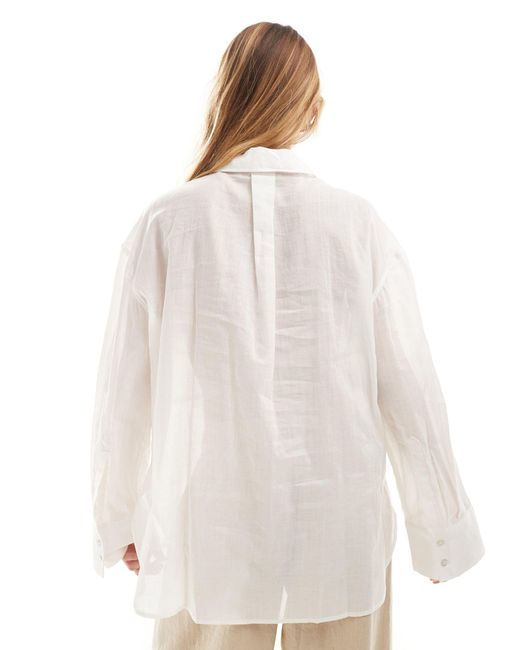 Camicia comoda oversize bianca di Mango in White