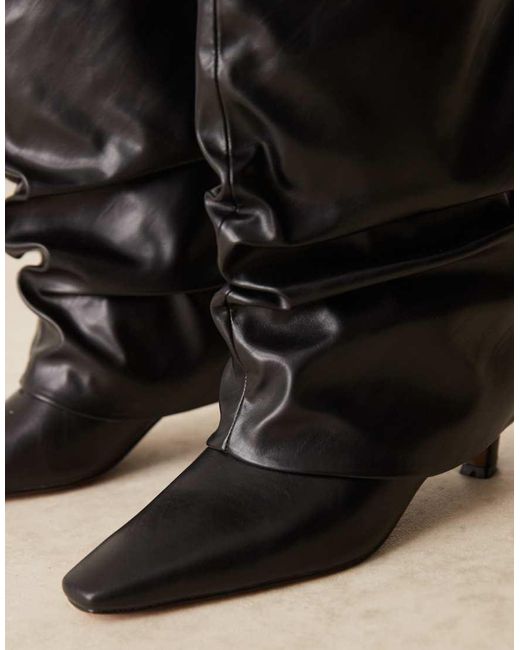 Cambria di ASOS in Black