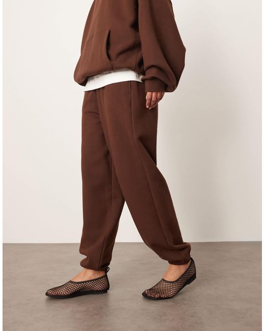 ARRANGE Brown – oversize-jogginghose aus hochwertigem, schwerem material