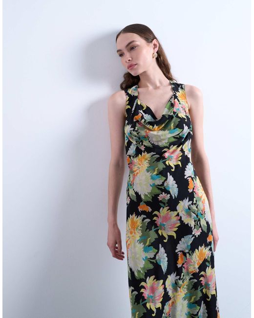 Robe longue à imprimé fleuri vintage avec col montant bénitier et coutures contrastantes TOPSHOP en coloris White