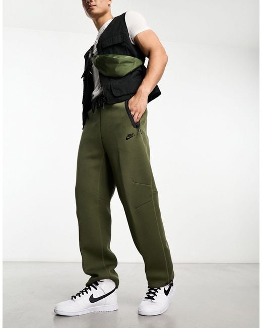 Nike Green Tech Fleece Loose Fit joggers With toggle for men