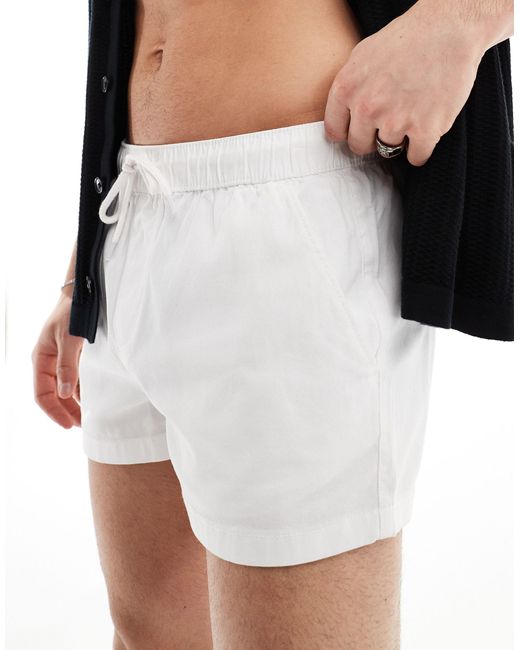Pantalones cortos chinos ajustados en ASOS de hombre de color White