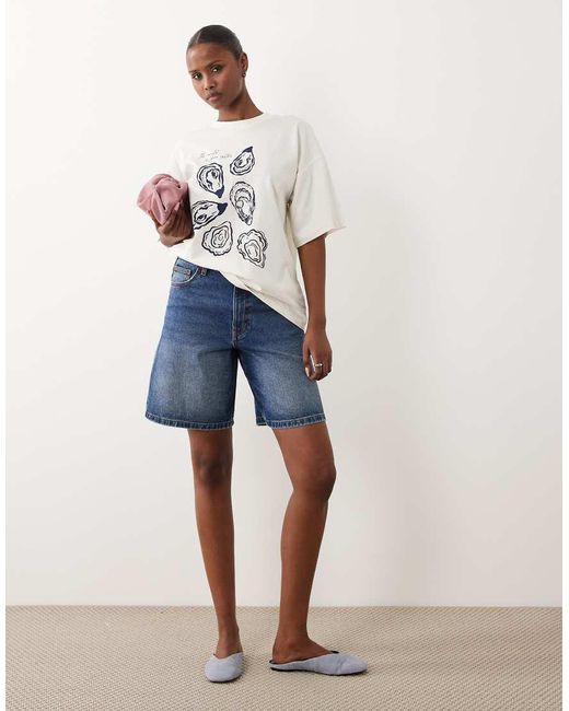 The Frolic White Exclusive Oyster Graphic Oversized T-shirt