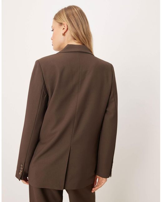 Blazer d'ensemble oversize avec boutons écaille Y.A.S en coloris Brown