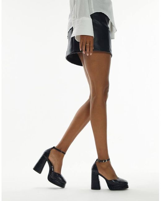 TOPSHOP Black Daphne Round Toe Heeled Shoe