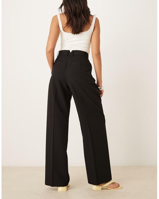Pantalones De Sastre Negros De Pernera Ancha Con Pinzas De ASOS de color Black