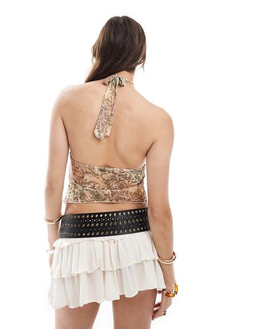 Top Allacciato Al Collo di Bershka in Pink