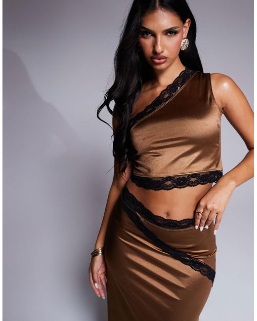 ASOS Brown – kurz geschnittenes oberteil aus stretch-satin