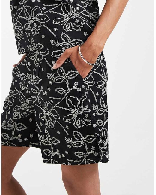 Vero Moda Black High Waist Woven Shorts Co-ord