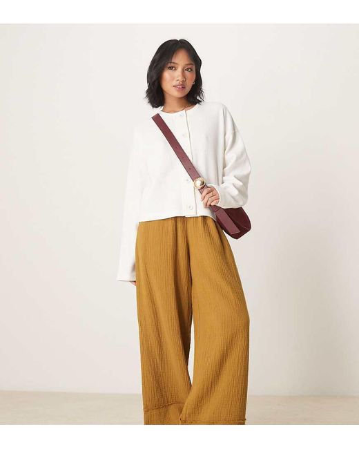 Pantalones Verde Sin Cierres De Bambula De Petite ASOS de color Natural