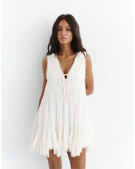 Pull&Bear Short Ruffled White Dress